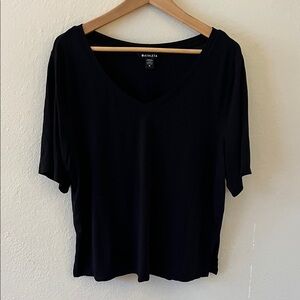 Athleta Women's Classic Black Short Sleeve Tee